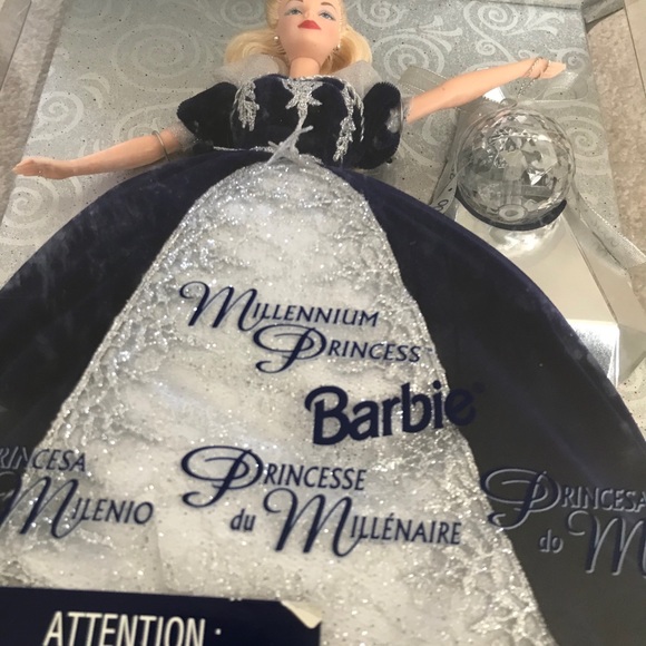 Milleniium Princess Barbie - Picture 3 of 3